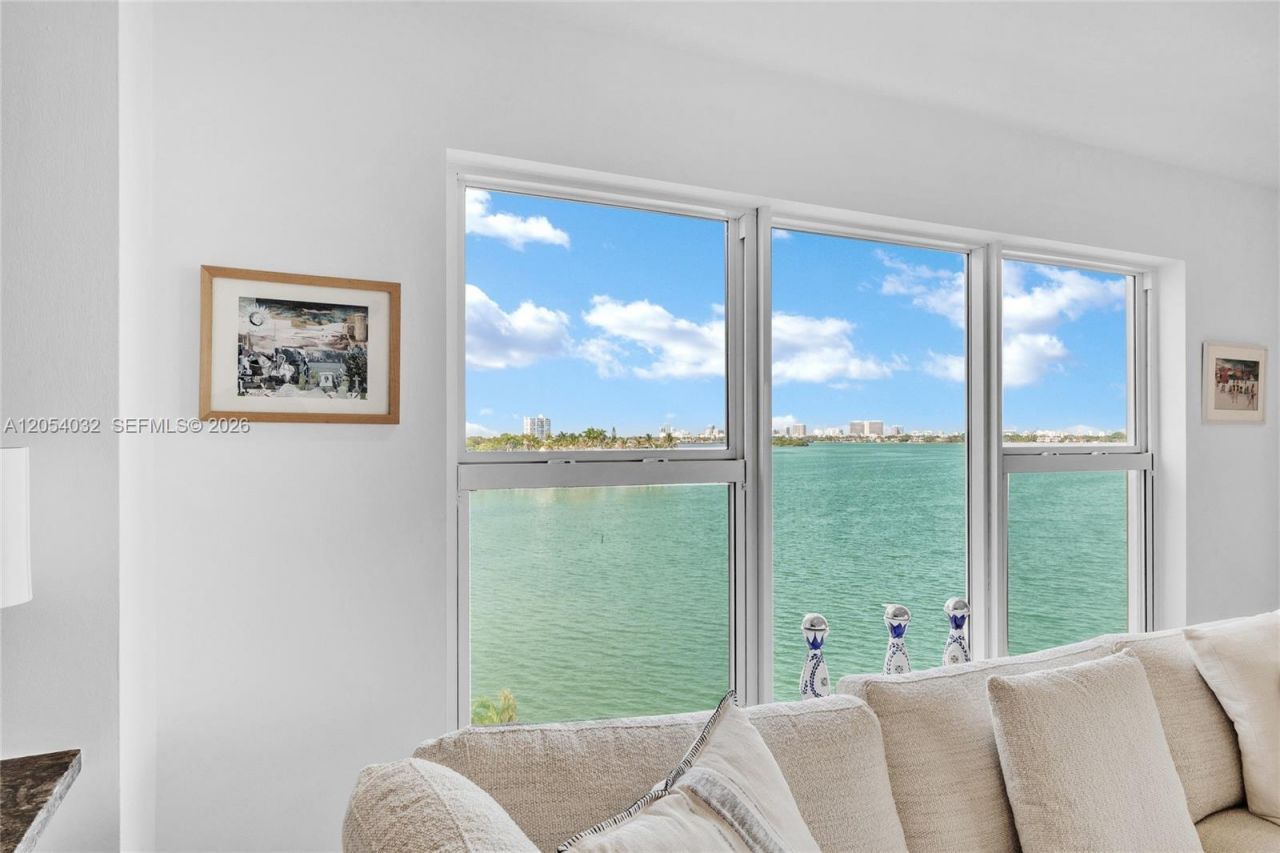 11111 Biscayne Blvd, Unit 5A, Miami, FL 33181 Photo