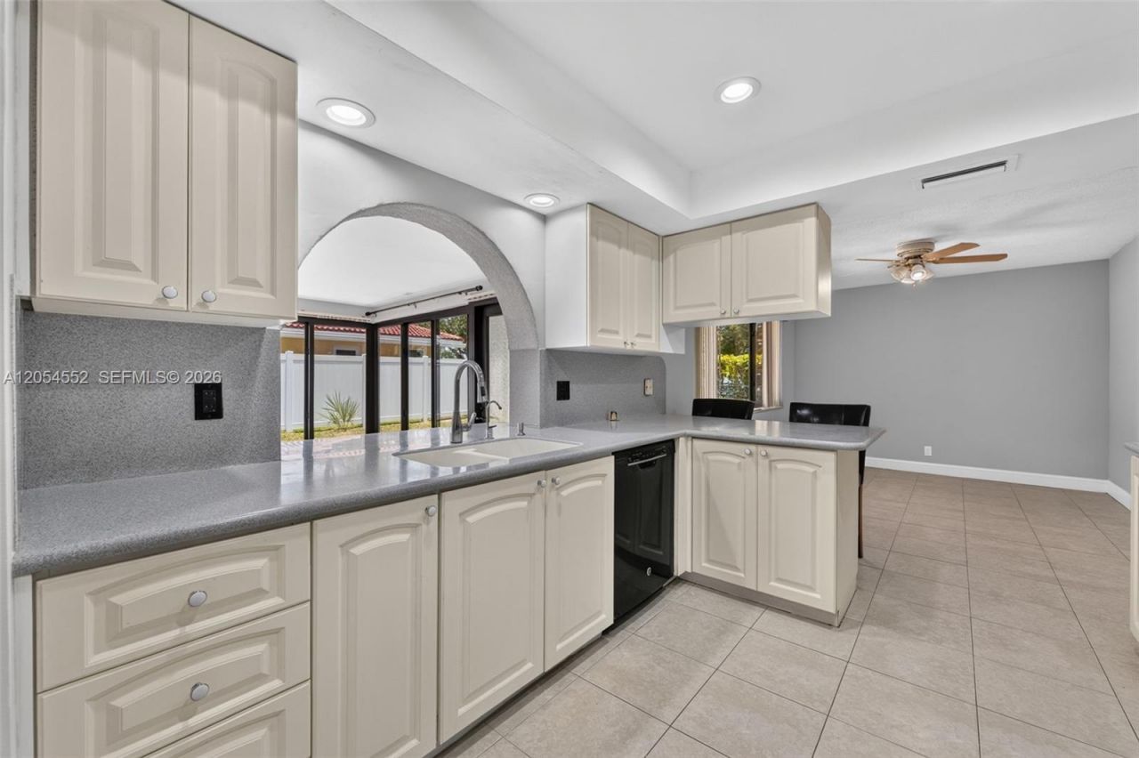 1109 SE 10th St, Deerfield Beach, FL 33441 Photo