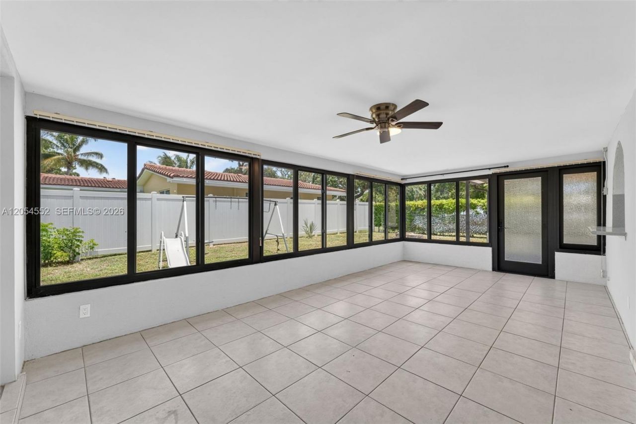 1109 SE 10th St, Deerfield Beach, FL 33441 Photo
