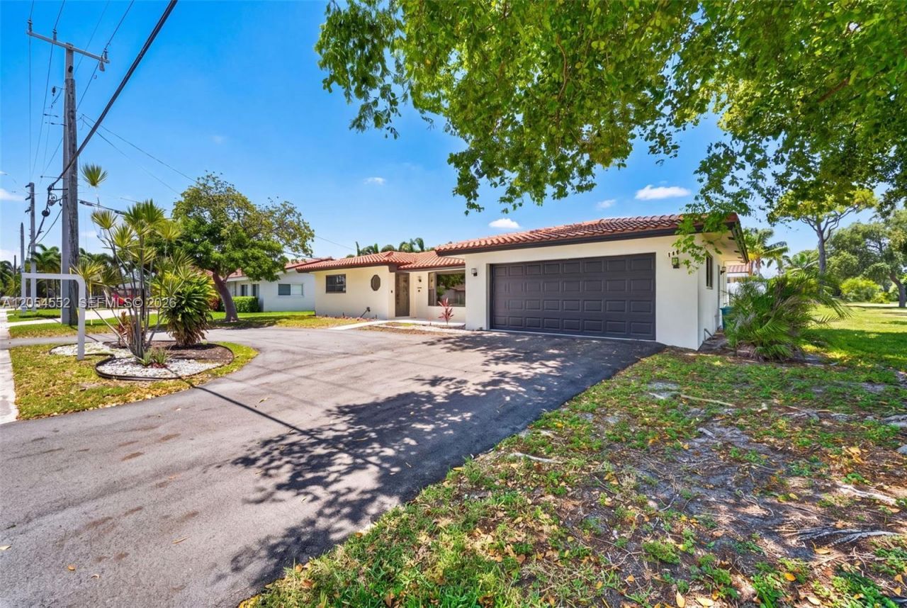 1109 SE 10th St, Deerfield Beach, FL 33441 Photo