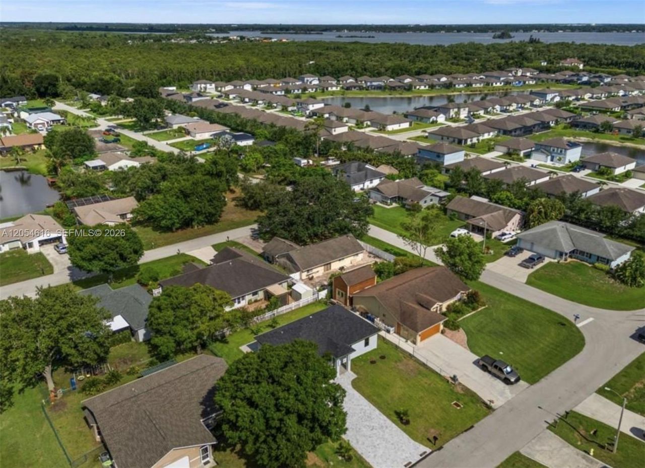 16264 Horizon Rd , North Fort Myers, FL 33971 Photo