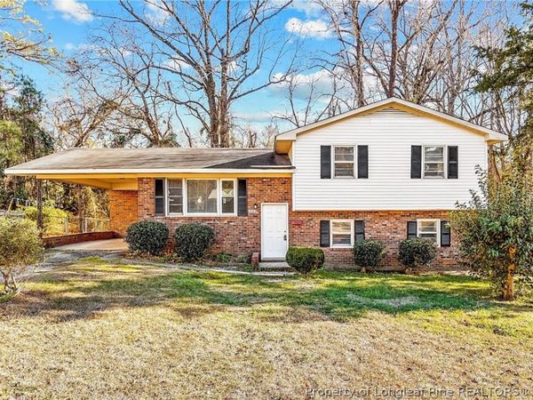 1089 Essex Place , Fayetteville, NC 28301