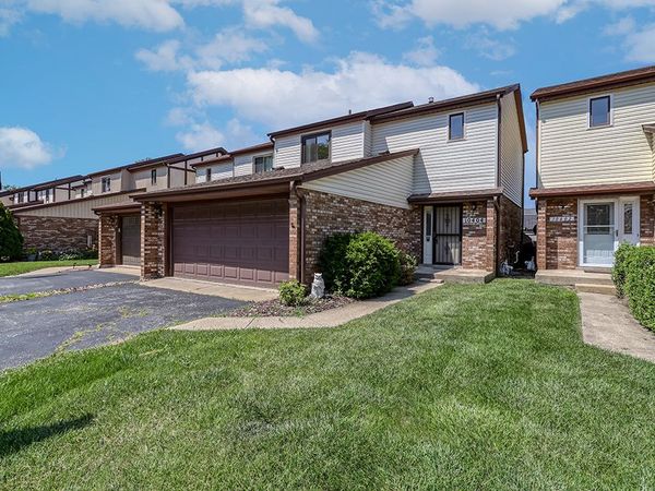 10404 Sheffield Drive , Palos Hills, IL 60465