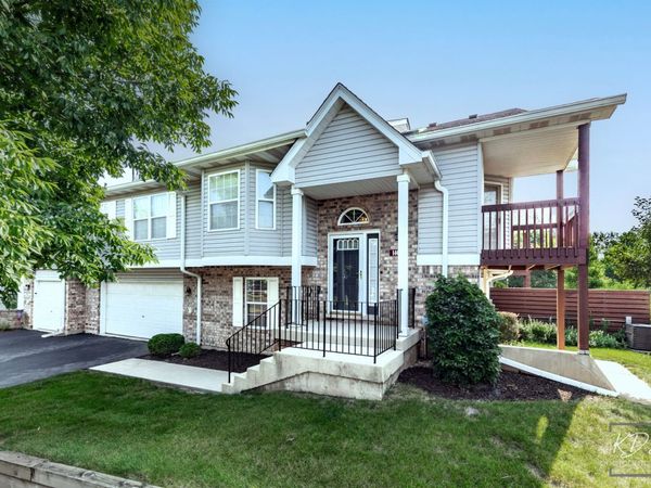14017 S Cambridge Circle, Plainfield, IL 60544