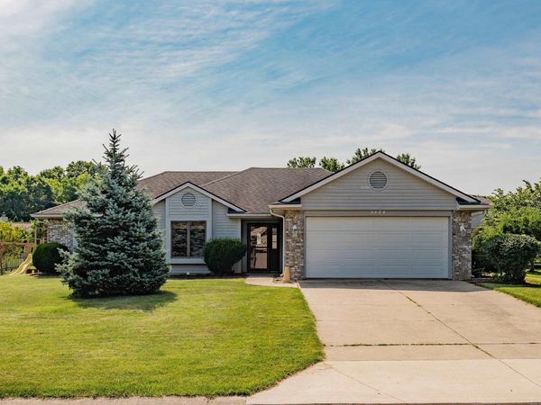 8628 Hunters Knoll Run, Fort Wayne, IN 46825