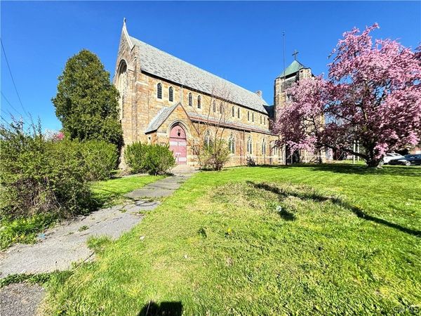 523 South Avenue , Syracuse, NY 13204