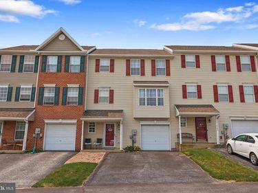 180 COUNTRY RIDGE DRIVE, RED LION, PA 17356