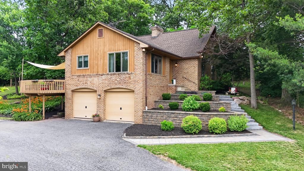 2571 VALLEY VIEW ROAD , MORGANTOWN, PA 19543