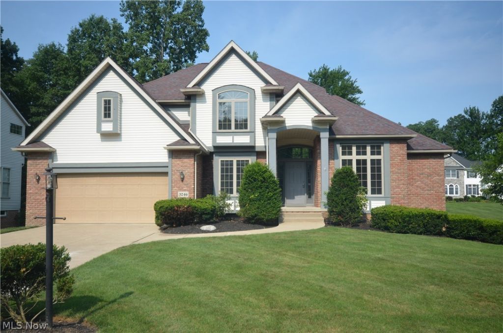 3246 Crown Pointe Drive, Stow, OH 44224 Main Photo