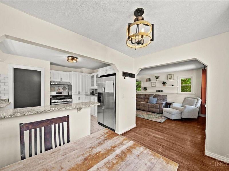 6408 Girard Avenue, Cincinnati, OH 45213 Photo 5