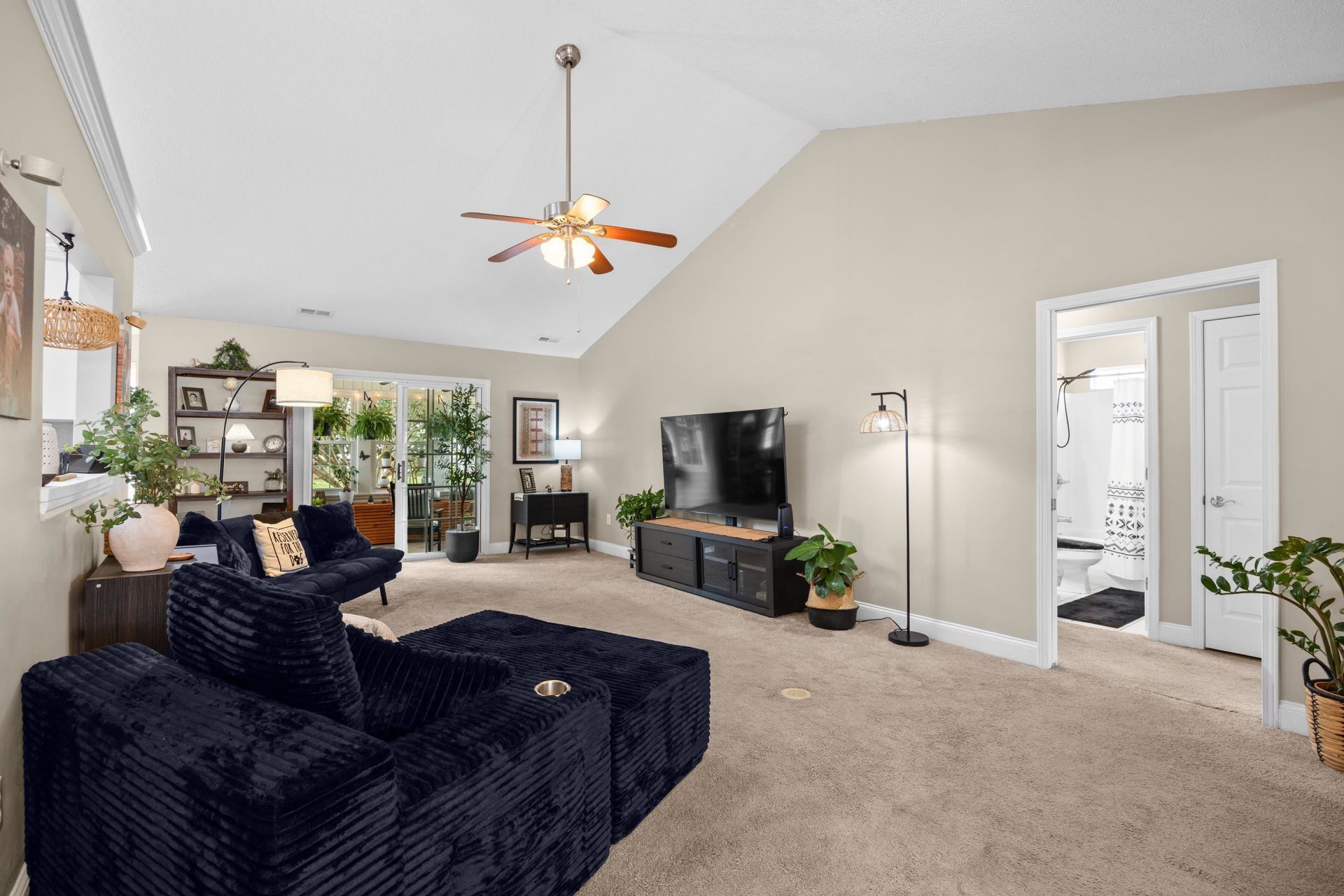 228 Candlewood Dr.  Photo 6