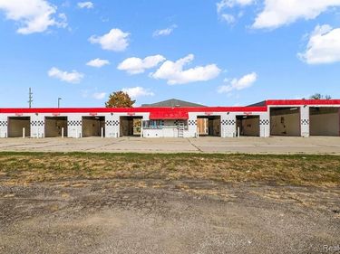 47720 Gratiot Avenue , Chesterfield Twp, MI 48051