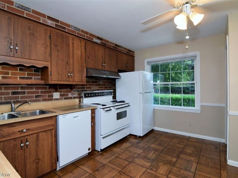 20670 Lake Shore Boulevard , Euclid, OH 44123 Photo 12