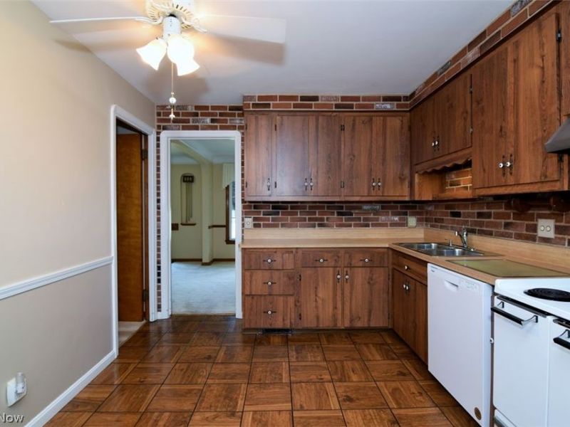 20670 Lake Shore Boulevard , Euclid, OH 44123 Photo 14