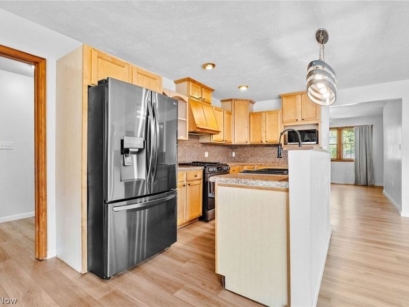 325 Fieldstone Court, Wellington, OH 44090 Photo 15