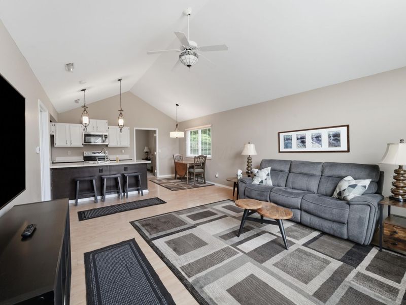 5608 Blendon View Court, Columbus, OH 43230 Photo 4