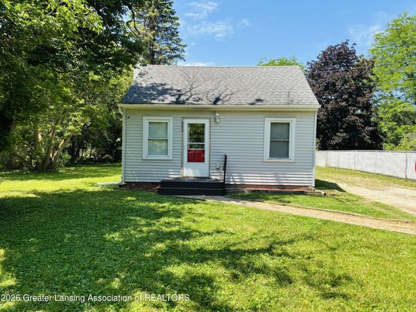 5330 Starr Avenue, Lansing, MI 48911