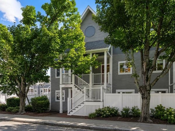 20 Ship Ave, Unit 14, Medford, MA 02155
