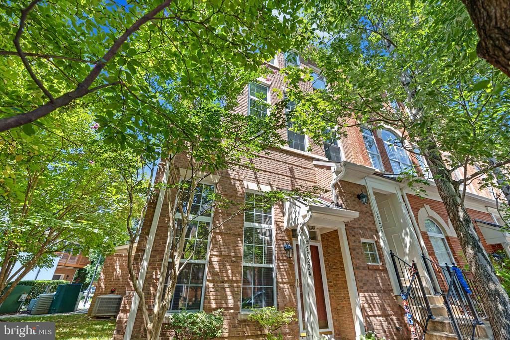 5022 Barbour Drive, Unit B, Alexandria, VA 22304 Main Photo
