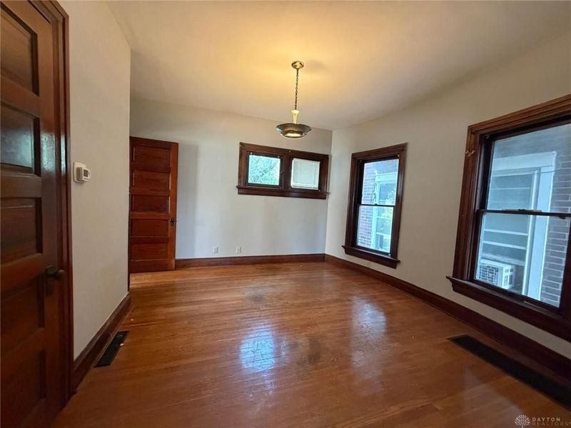23 E Parkwood Drive, Dayton, OH 45405 Photo 10