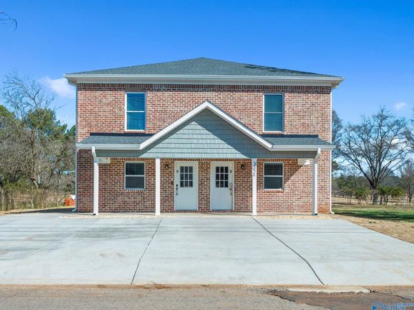 3026 Turf Avenue NW, Huntsville, AL 35816