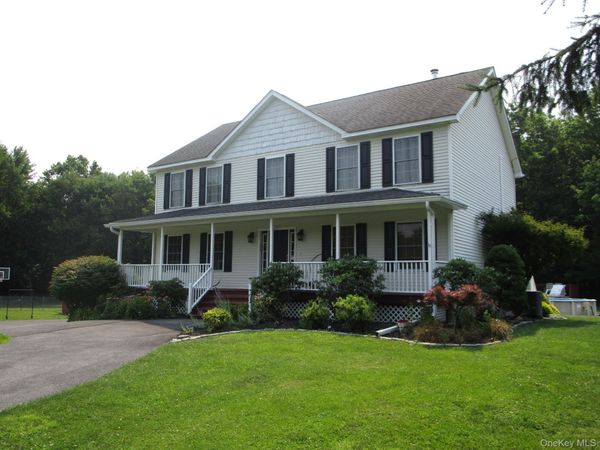 604 Ridgebury Road, Slate Hill, NY 10973