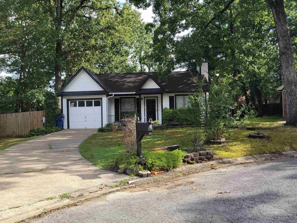 2 Oak Forest Cove , Maumelle, AR 72113