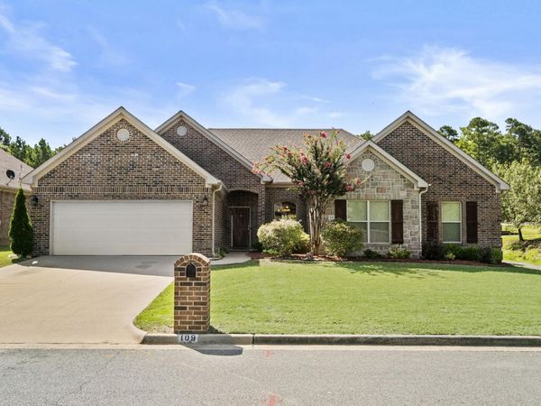 109 Summit Drive, Maumelle, AR 72113