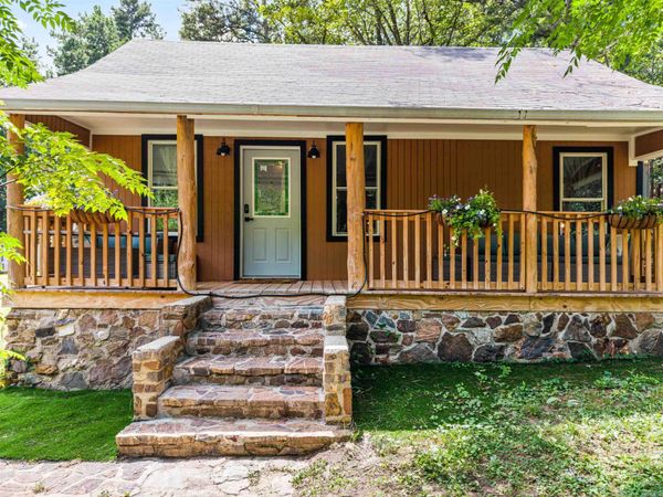 1057 Hamilton Dairy , Hot Springs, AR 71901