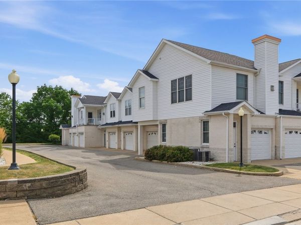 246 Adams Pointe Blvd , Unit 5, Mars, PA 16046