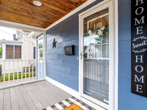 176 Hall St, Leominster, MA 01453