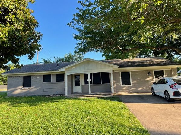 102 Roma Drive, Garland, TX 75041