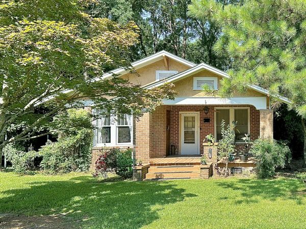204 N Main St., Petal, MS 39465