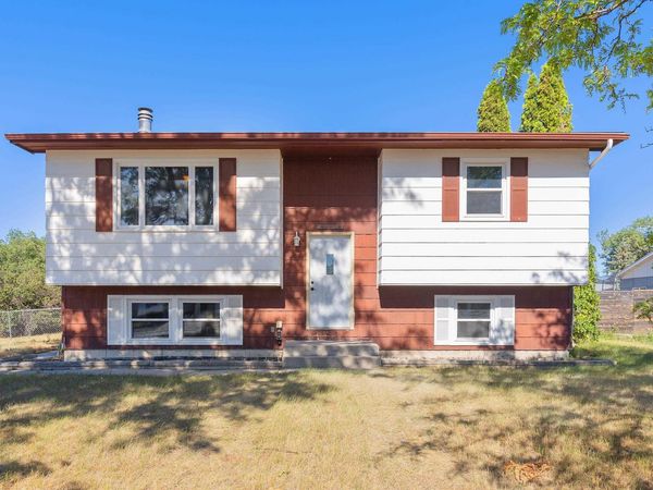 1715 ENNEN DR, Rapid City, SD 57703