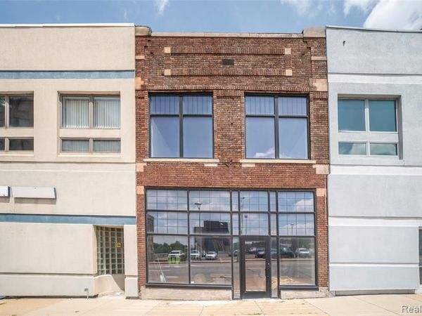 24 W Huron Street , Pontiac, MI 48342