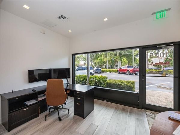 1025 5th AVE N, Unit B8, NAPLES, FL 34102