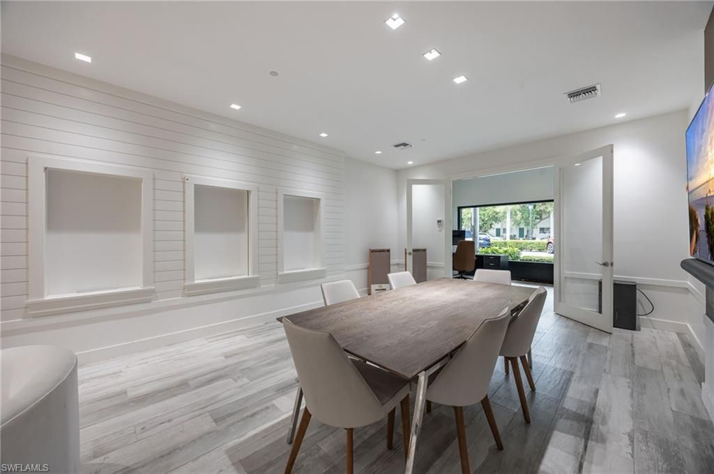 1025 5th Ave N, Unit B8, Naples, FL 34102 Photo