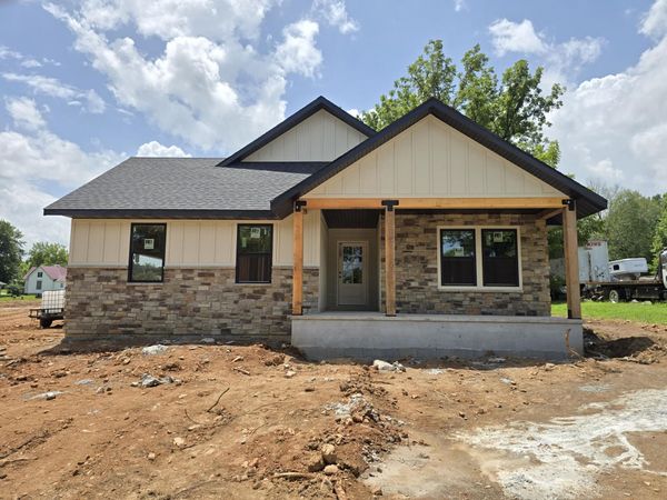 304 W Linn Street , Marionville, MO 65705