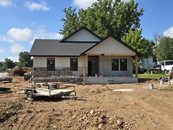 304 W Linn Street , Marionville, MO 65705