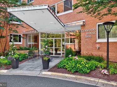 5100 DORSET AVENUE, Unit 304, CHEVY CHASE, MD 20815