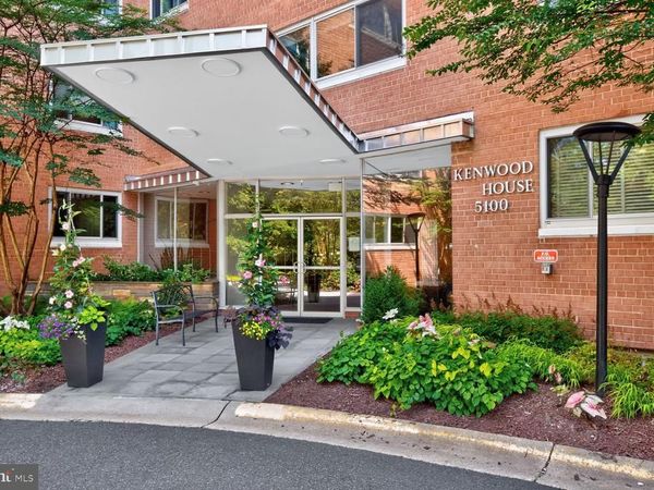 5100 DORSET AVENUE, Unit 304, CHEVY CHASE, MD 20815