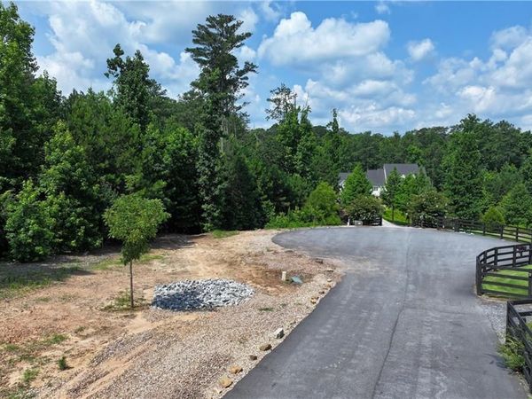 103 Branch Drive , Woodstock, GA 30188