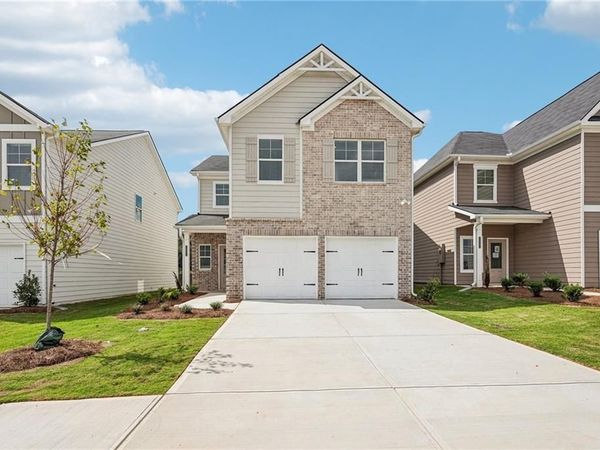 104 Vickers Point Drive , Fairburn, GA 30213