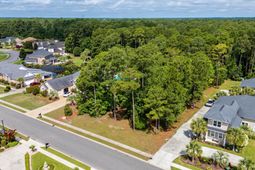 2052 Woodburn Dr.  photo 4