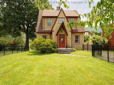 6544 Roosevelt Avenue, Charleston, WV 24304