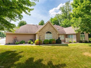 1344 Pebble Chase Circle NE, Massillon, OH 44646