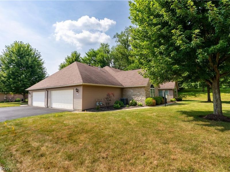 1344 Pebble Chase Circle NE, Massillon, OH 44646 Photo 32