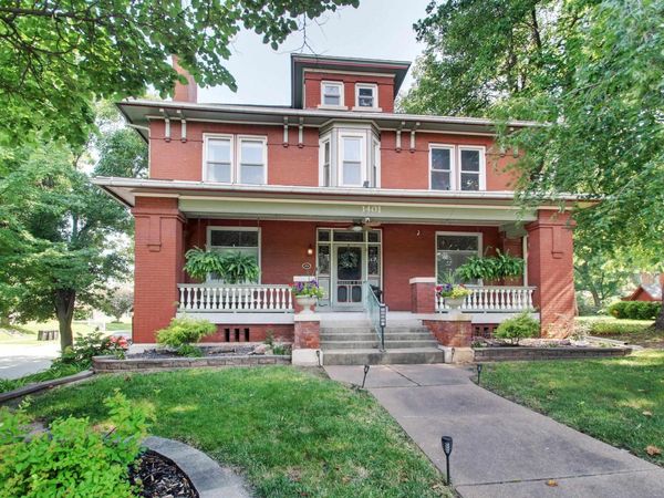 1401 STATE Street, Quincy, IL 62301