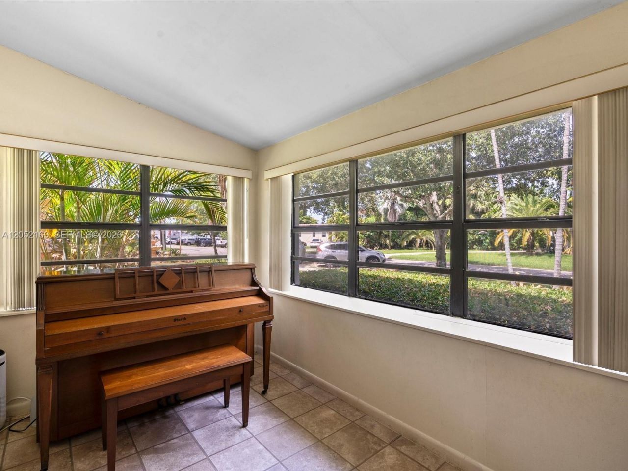 640 Cardinal St, Miami Springs, FL 33166 Photo