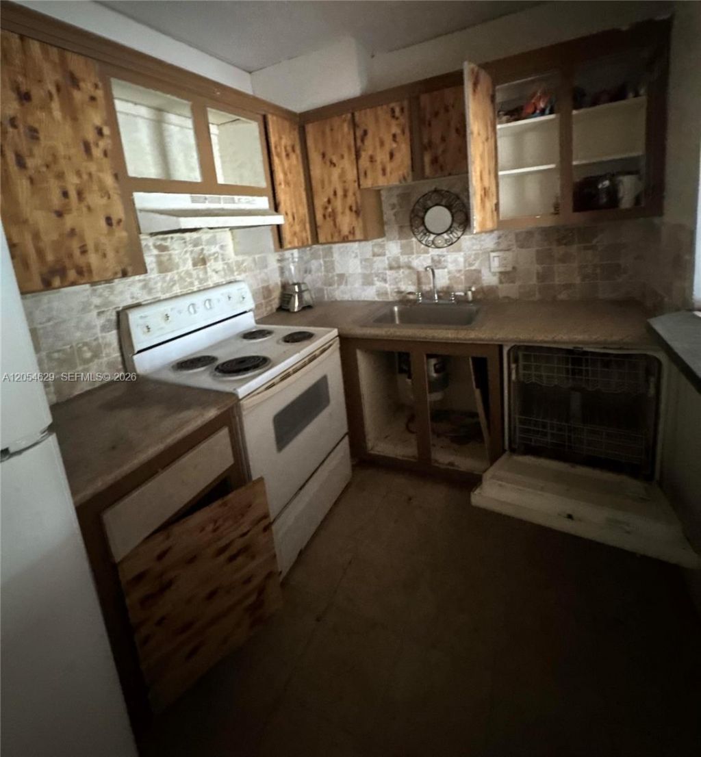 4174 Inverrary Dr, Unit 410, Lauderhill, FL 33319 Photo